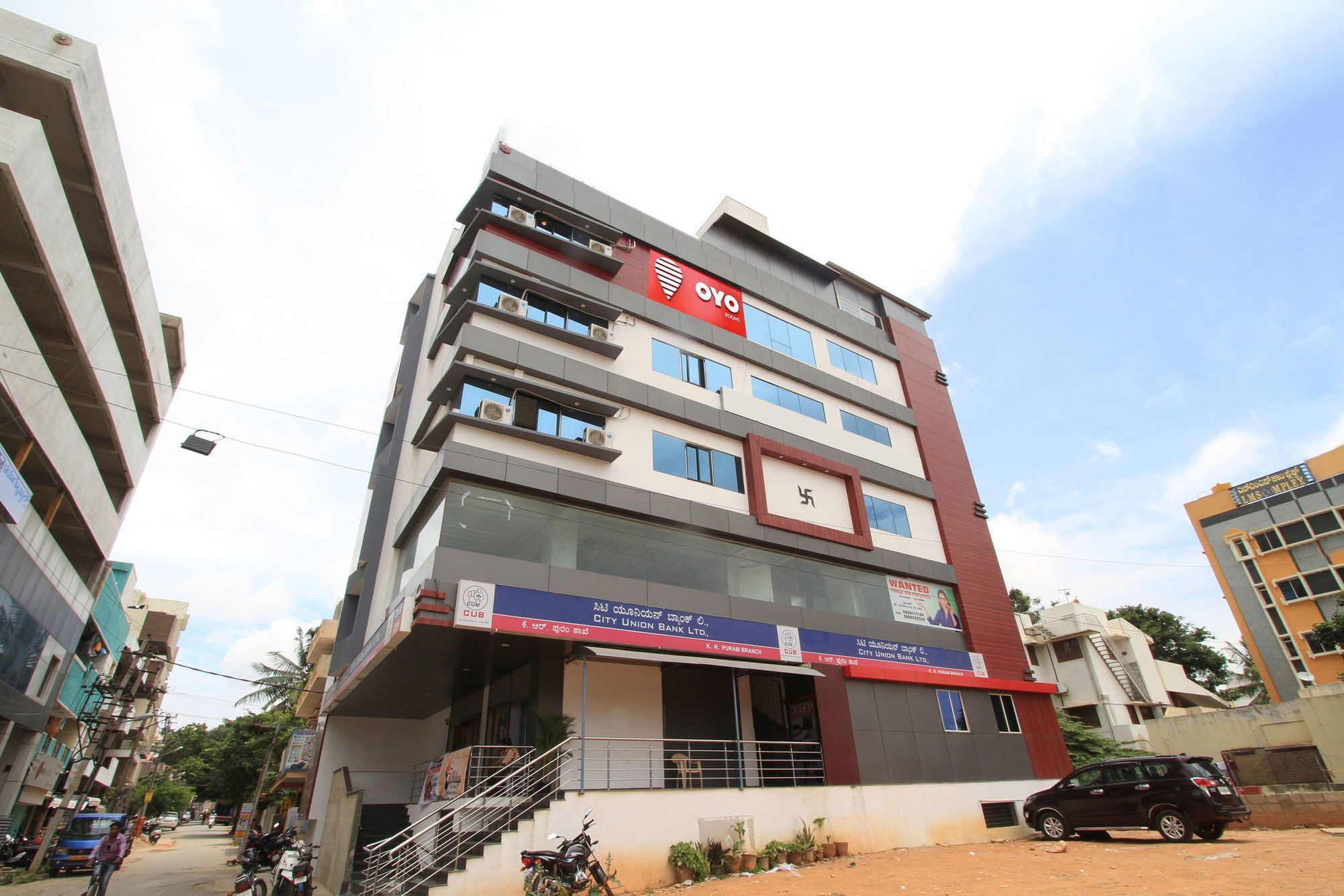 Hotel Oyo 4733 Champion Residency à Bangalore Extérieur photo